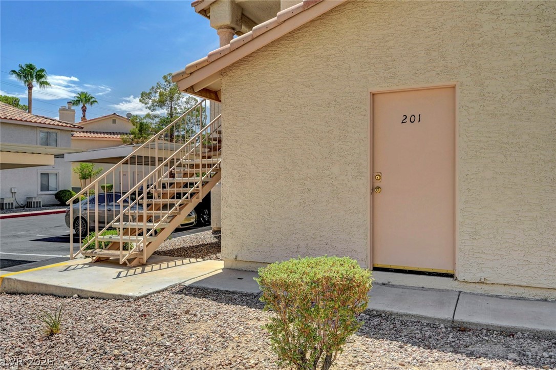 913 Falconhead Lane 201 Las Vegas NV 89128