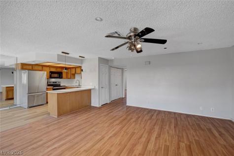 913 Falconhead Lane 201 Las Vegas NV 89128