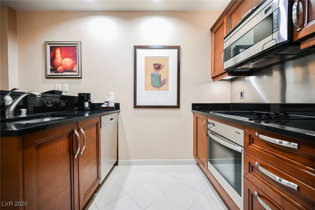 145 Harmon Avenue 208 Las Vegas NV 89109