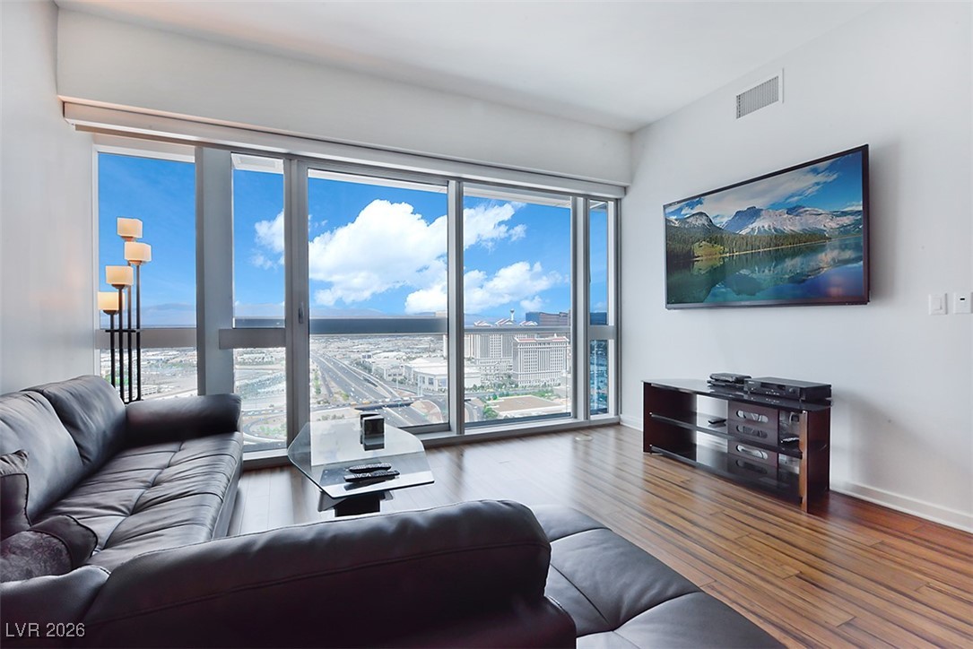 4471 Dean Martin Drive 3904 Las Vegas NV 89103