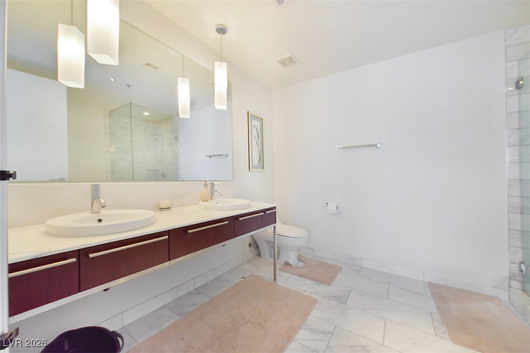 4471 Dean Martin Drive 3904 Las Vegas NV 89103