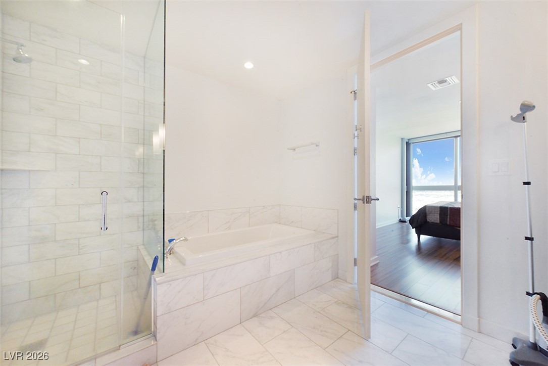 4471 Dean Martin Drive 3904 Las Vegas NV 89103