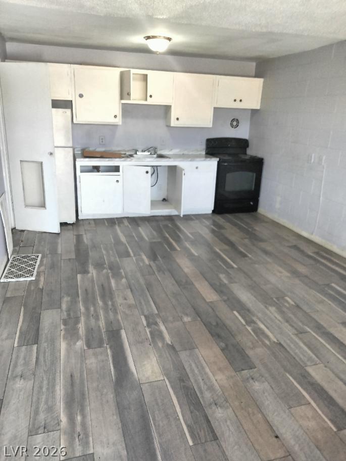 3718 Hazelwood Street 23 Las Vegas NV 89119