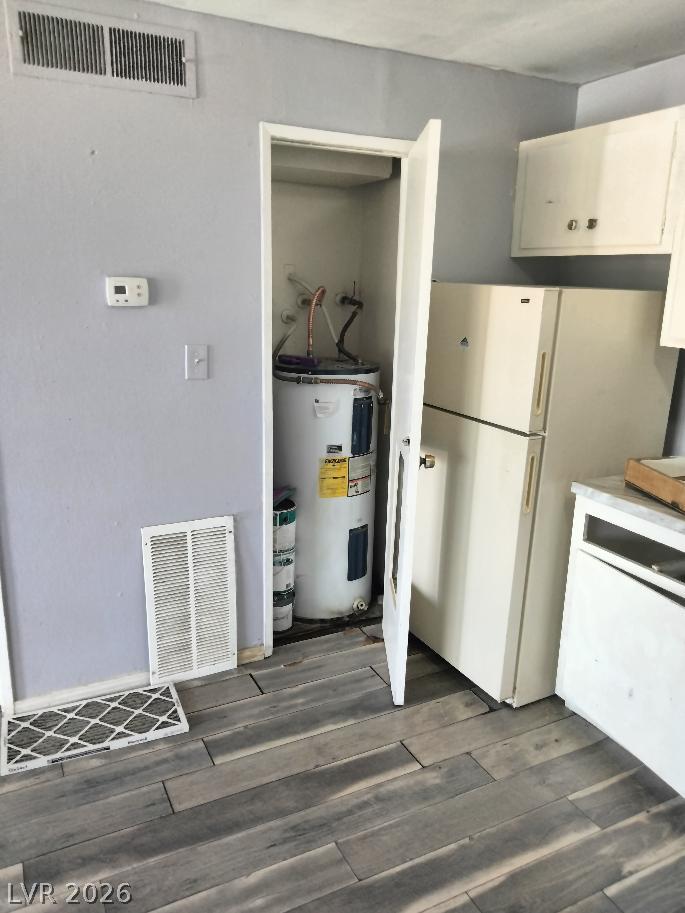 3718 Hazelwood Street 23 Las Vegas NV 89119