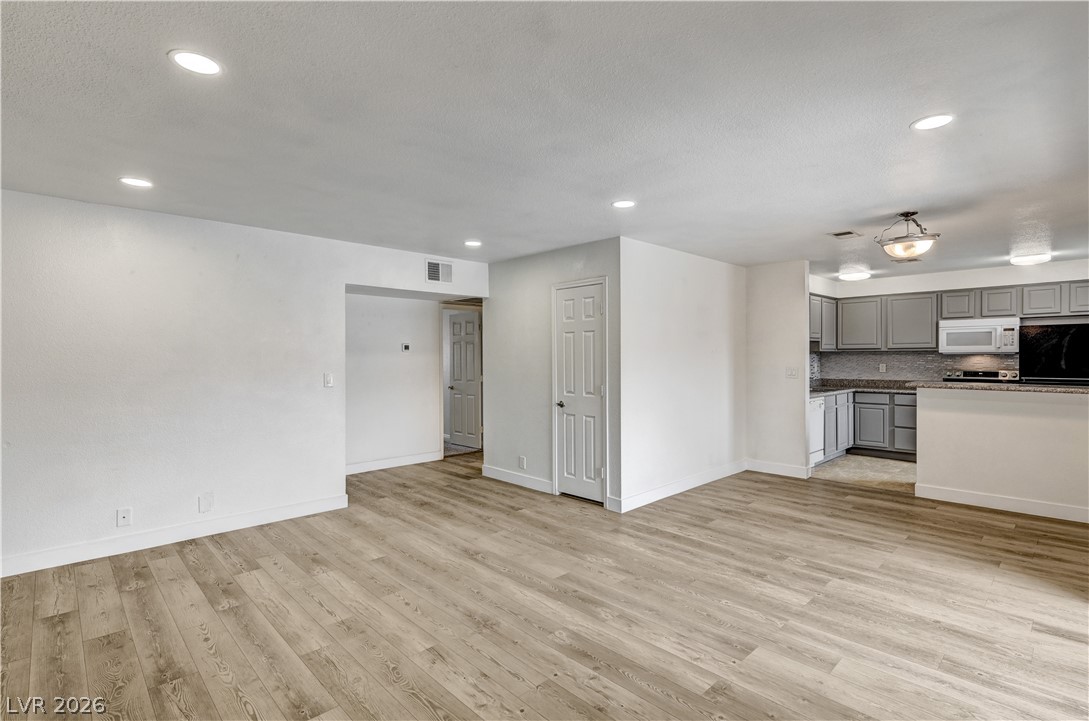 5404 River Glen Drive 362 Las Vegas NV 89103