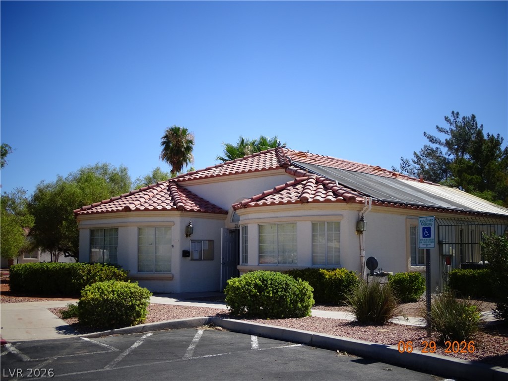 5424 Geneive Lane 105 Las Vegas NV 89108