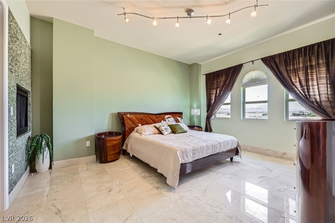 2455 West Serene Avenue 923 Las Vegas NV 89123