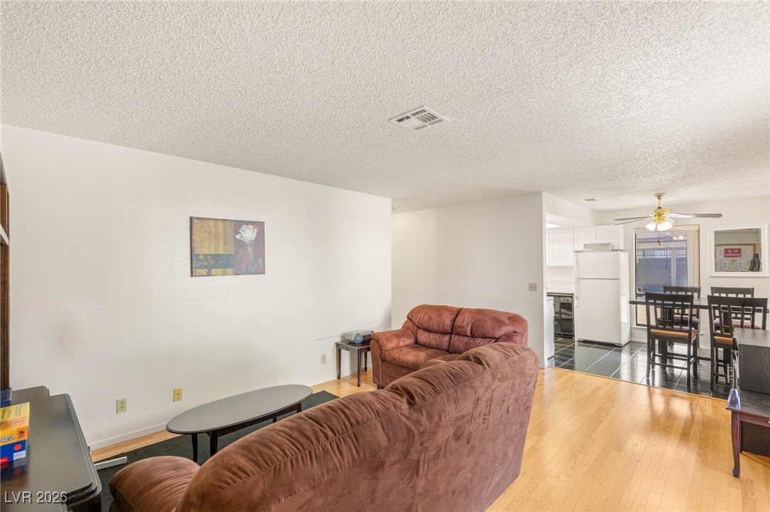 5171 Caliente Street 131 Las Vegas NV 89119