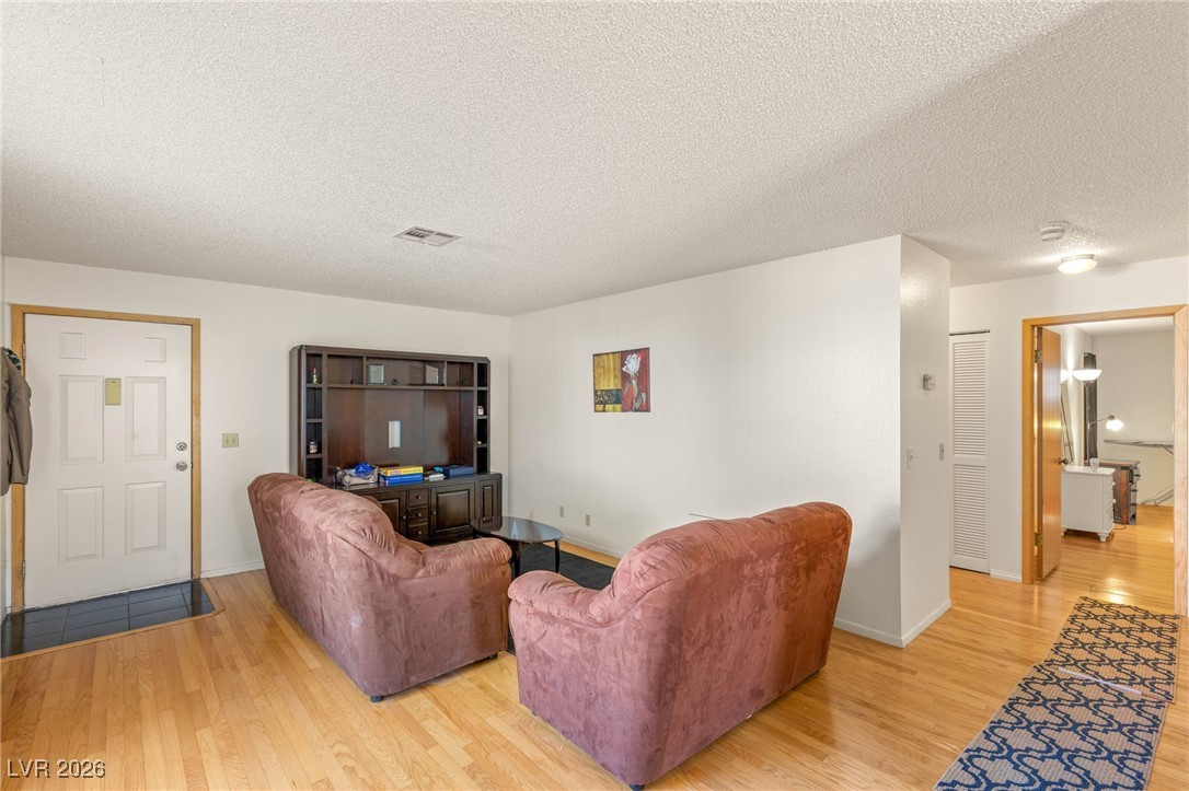 5171 Caliente Street 131 Las Vegas NV 89119