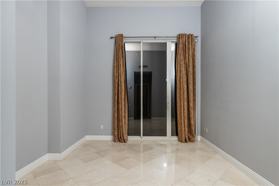 2747 Paradise Road 106 Las Vegas NV 89109