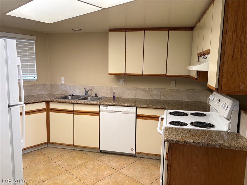 2080 Karen Avenue 17 Las Vegas NV 89169
