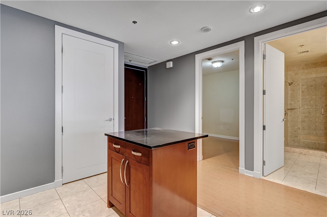 4575 Dean Martin Drive 1811 Las Vegas NV 89103