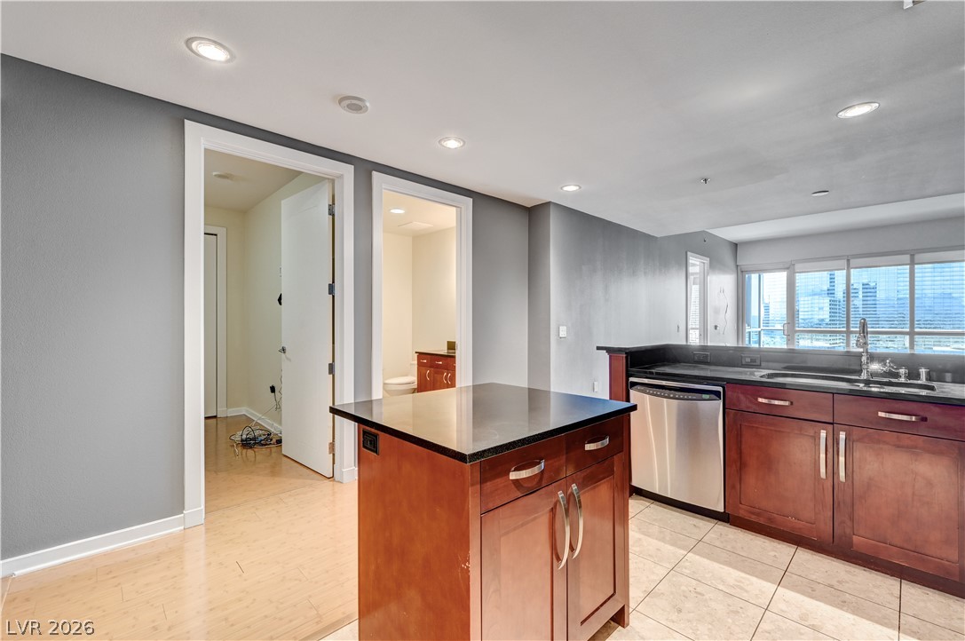 4575 Dean Martin Drive 1811 Las Vegas NV 89103