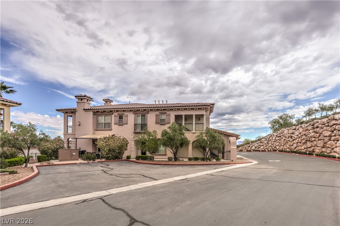 10 Via Vasari 3105 Henderson NV 89011