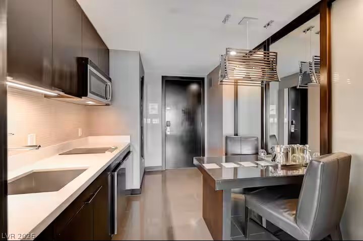 2600 West Harmon Avenue 17039 Las Vegas NV 89158