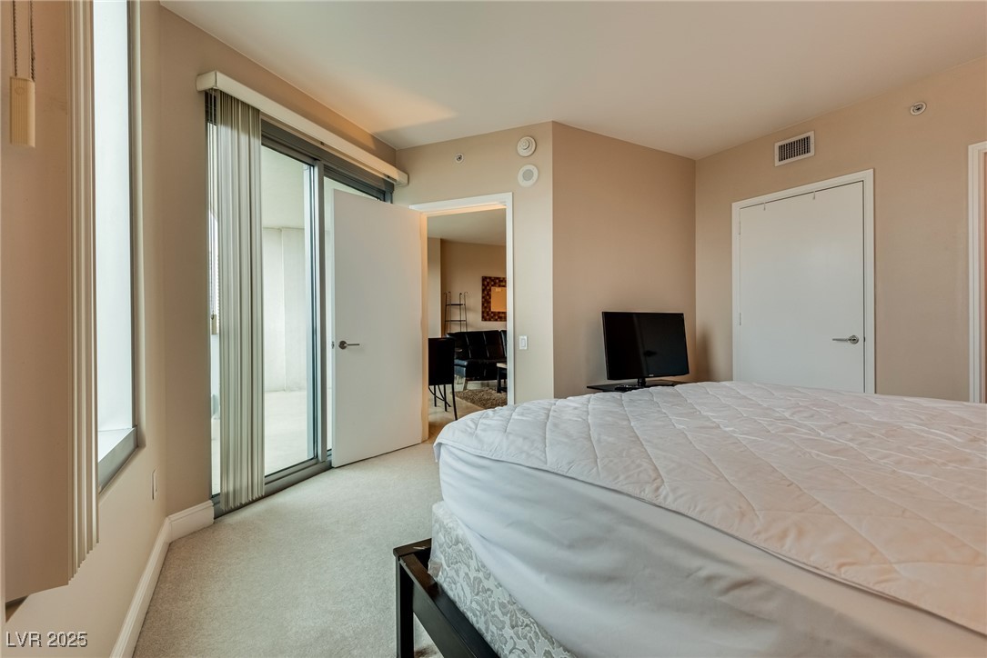 322 Karen Avenue 1904 Las Vegas NV 89109