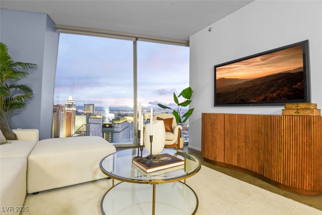 3726 South Las Vegas Boulevard 3305 Las Vegas NV 89158