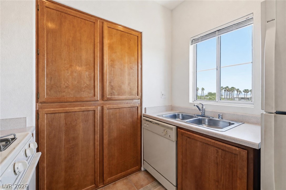 1531 Ruby Cliffs Lane 204 Las Vegas NV 89144