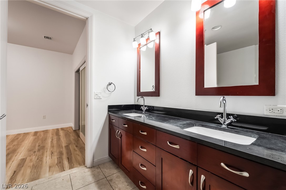 4575 Dean Martin Drive 2809 Las Vegas NV 89103
