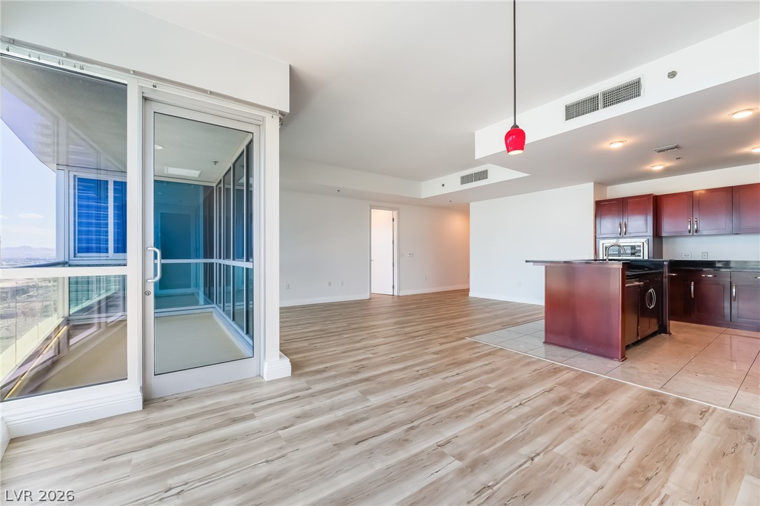 4575 Dean Martin Drive 2809 Las Vegas NV 89103