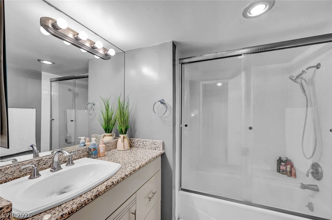3111 Bel Air Drive 4f Las Vegas NV 89109