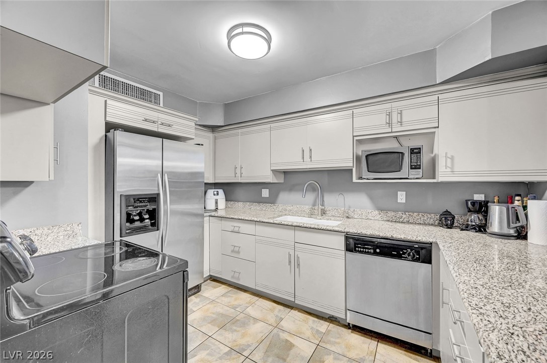 3111 Bel Air Drive 4f Las Vegas NV 89109