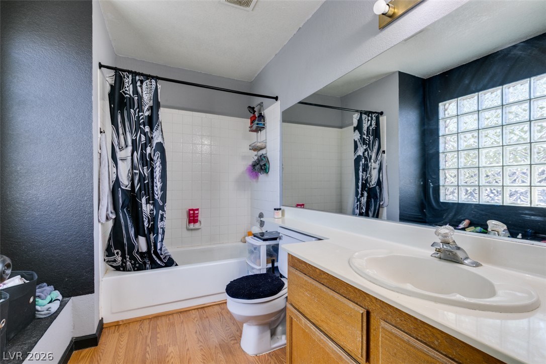 6851 Tamarus Street 104 Las Vegas NV 89119
