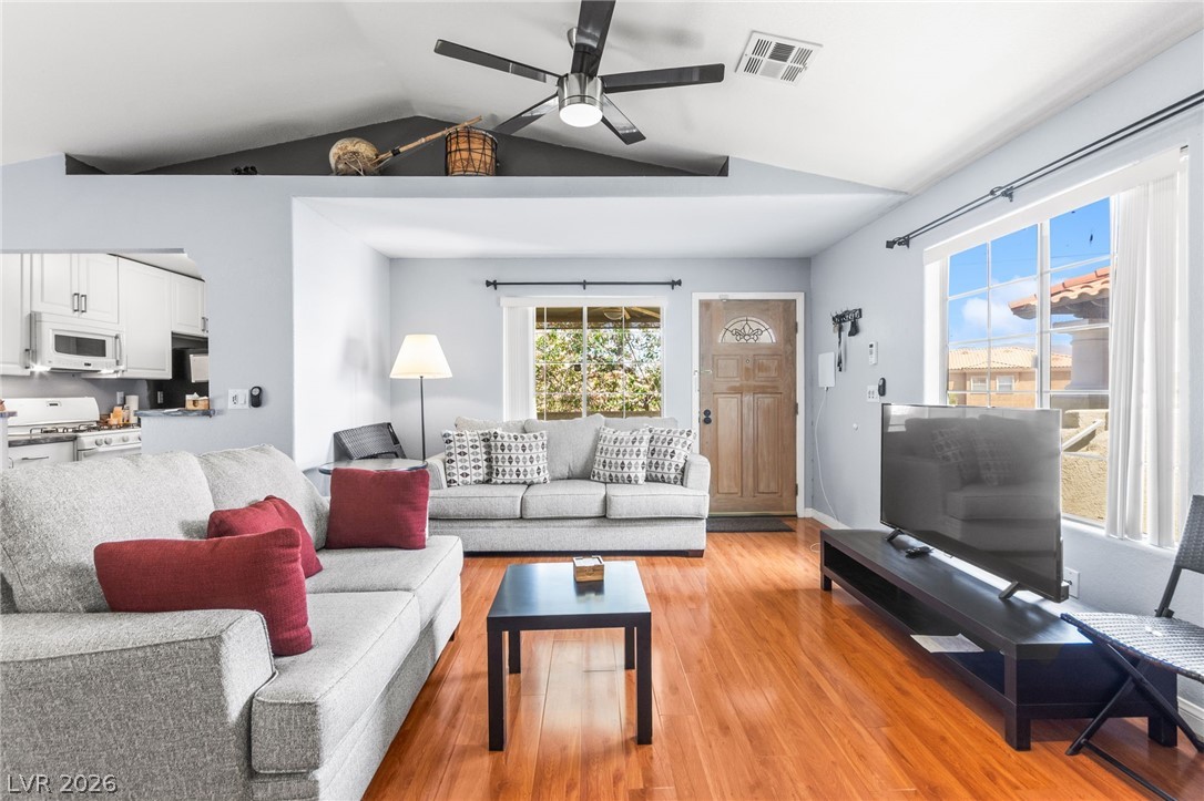 6832 Elm Creek Drive 204 Las Vegas NV 89108