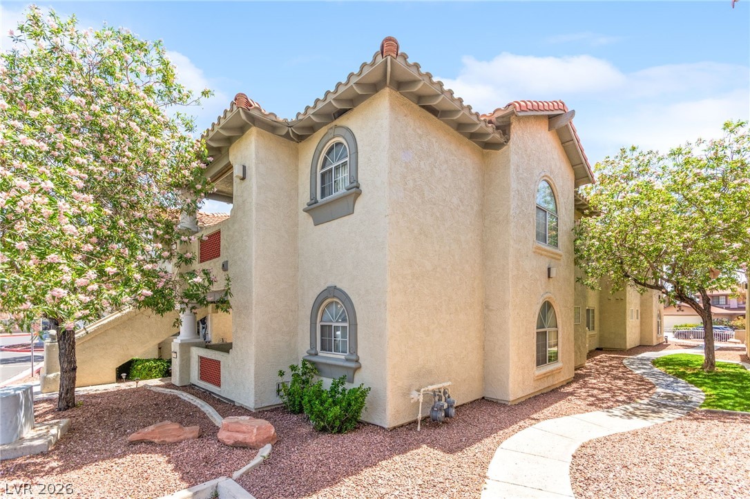 6832 Elm Creek Drive 204 Las Vegas NV 89108