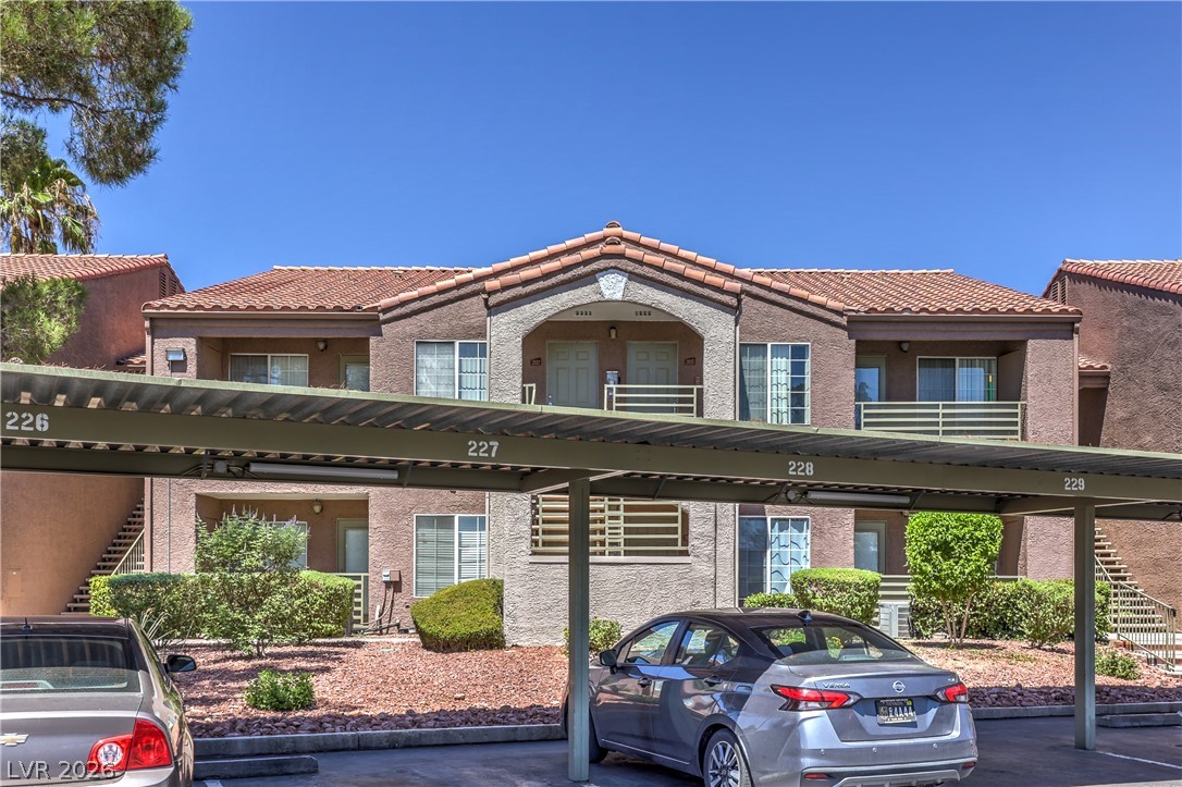 2101 Blue Breeze Drive 107 Las Vegas NV 89128