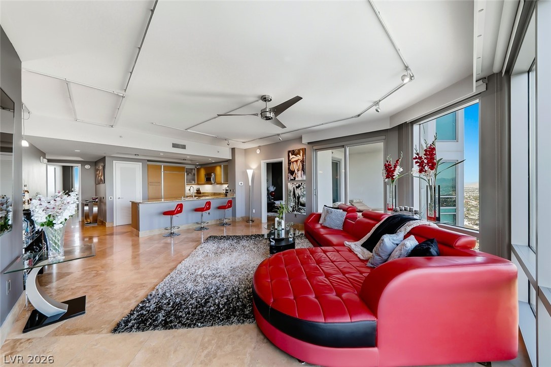 322 Karen Avenue 3802 Las Vegas NV 89109