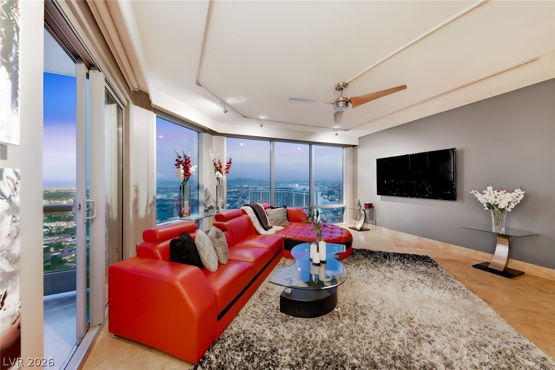 322 Karen Avenue 3802 Las Vegas NV 89109