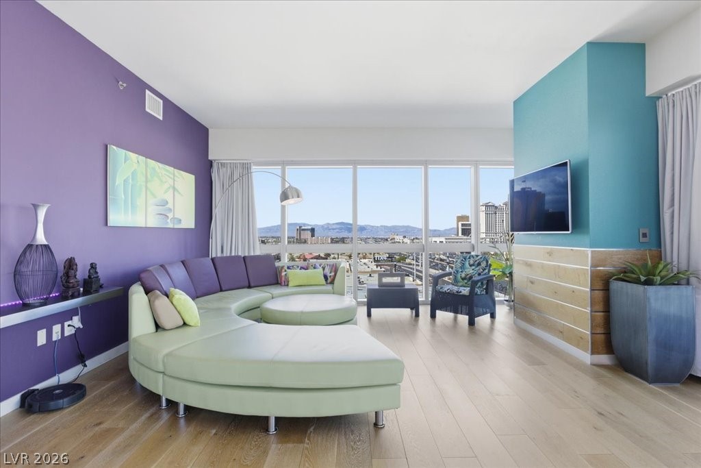 4471 Dean Martin Drive 1010 Las Vegas NV 89103