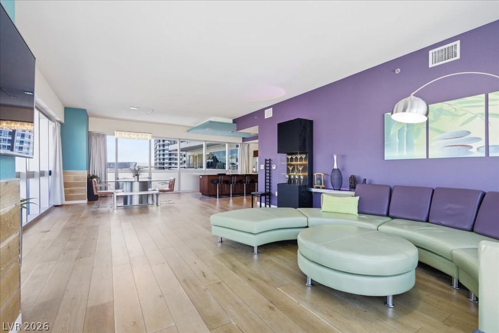 4471 Dean Martin Drive 1010 Las Vegas NV 89103