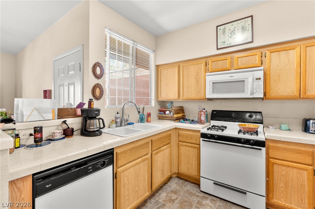 7628 Pacific Hills Avenue 204 Las Vegas NV 89128