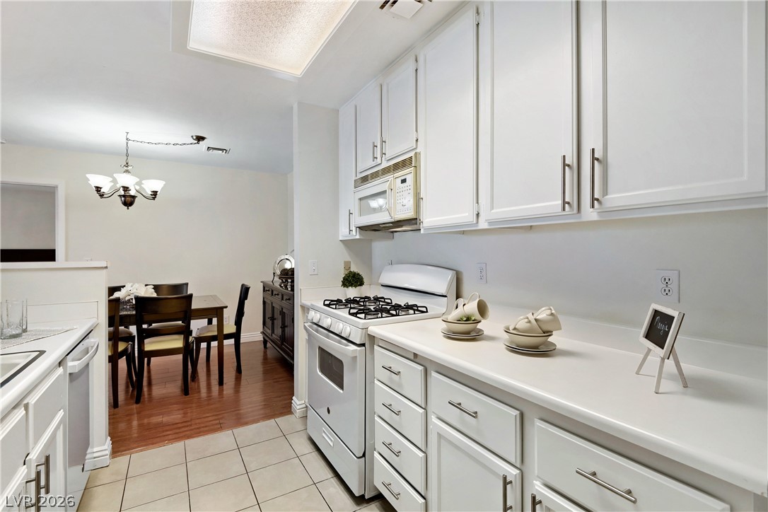 4893 South Torrey Pines Drive 203 Las Vegas NV 89103