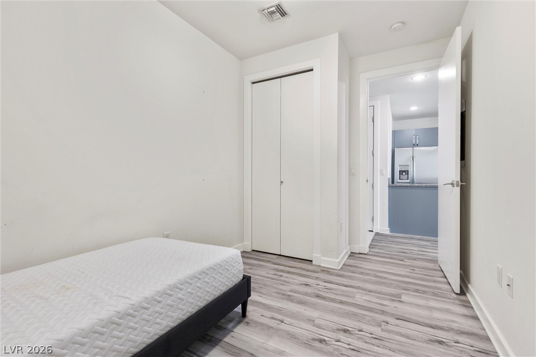 4575 Dean Martin Drive 1103 Las Vegas NV 89103