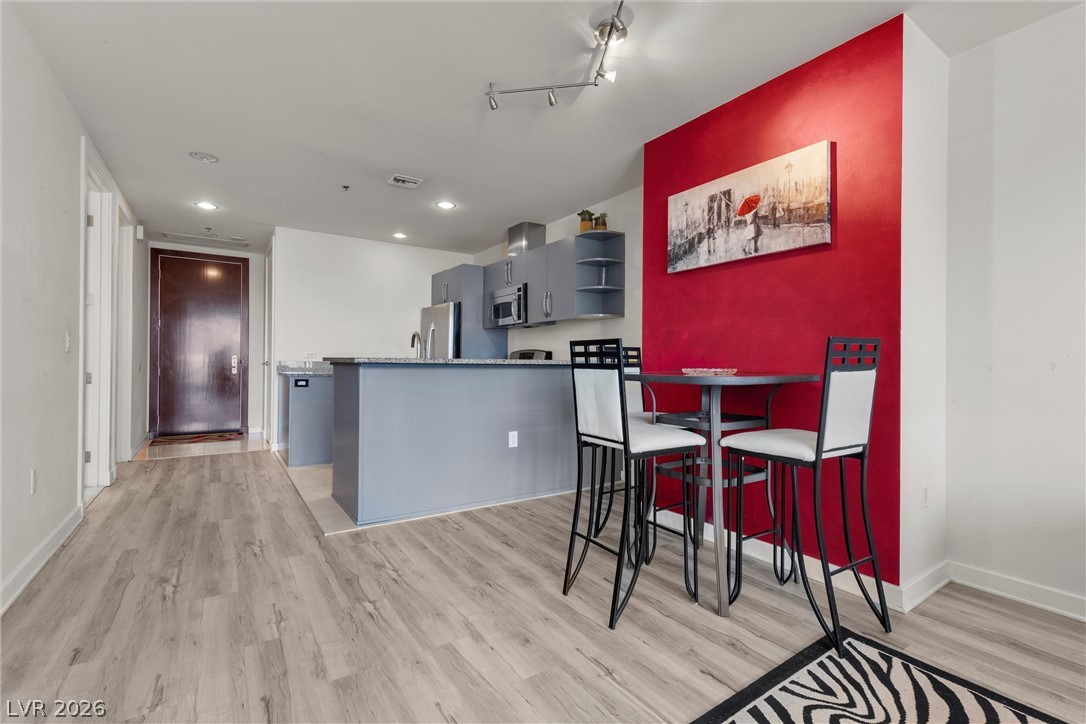 4575 Dean Martin Drive 1103 Las Vegas NV 89103