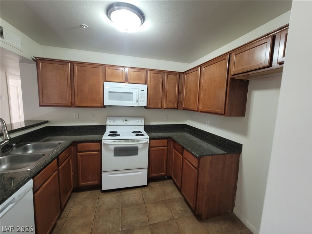2121 Blue Breeze Drive 102 Las Vegas NV 89128