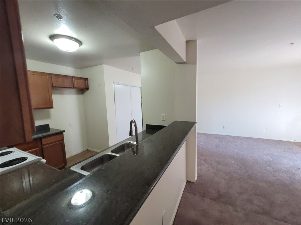 2121 Blue Breeze Drive 102 Las Vegas NV 89128