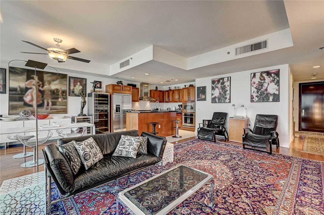 4525 Dean Martin Drive 2909 Las Vegas NV 89103