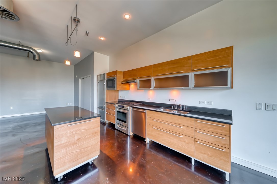 200 Hoover Avenue 1712 Las Vegas NV 89101