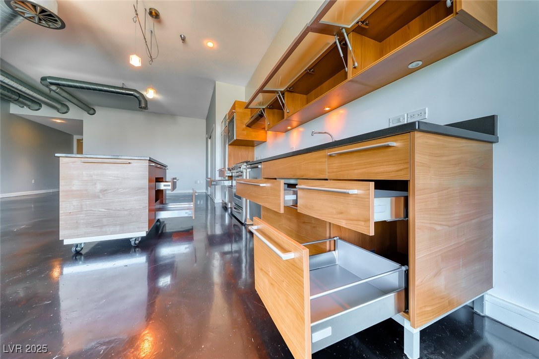 200 Hoover Avenue 1712 Las Vegas NV 89101