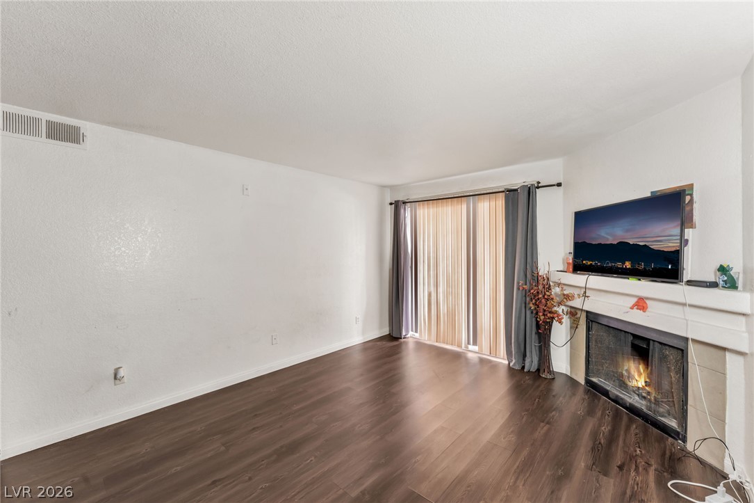 220 Mission Newport Lane 204 Las Vegas NV 89107