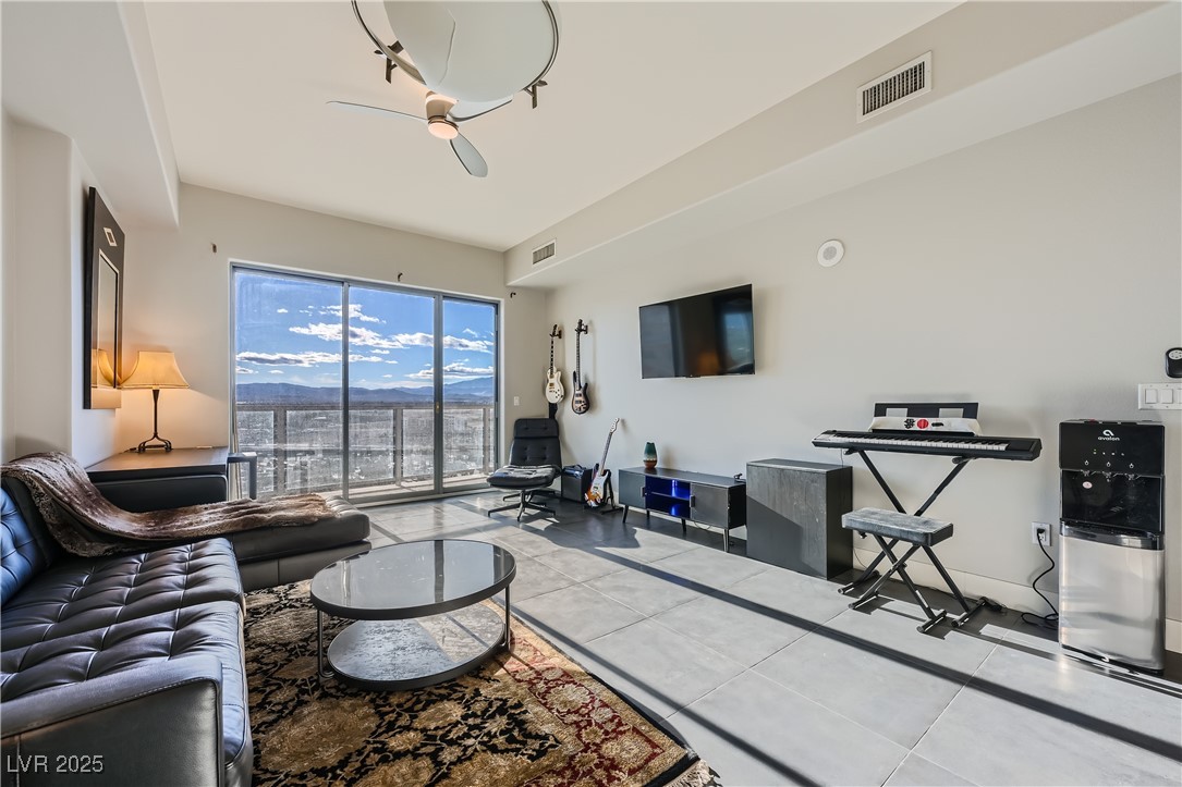8255 Las Vegas Boulevard 1504 Las Vegas NV 89123