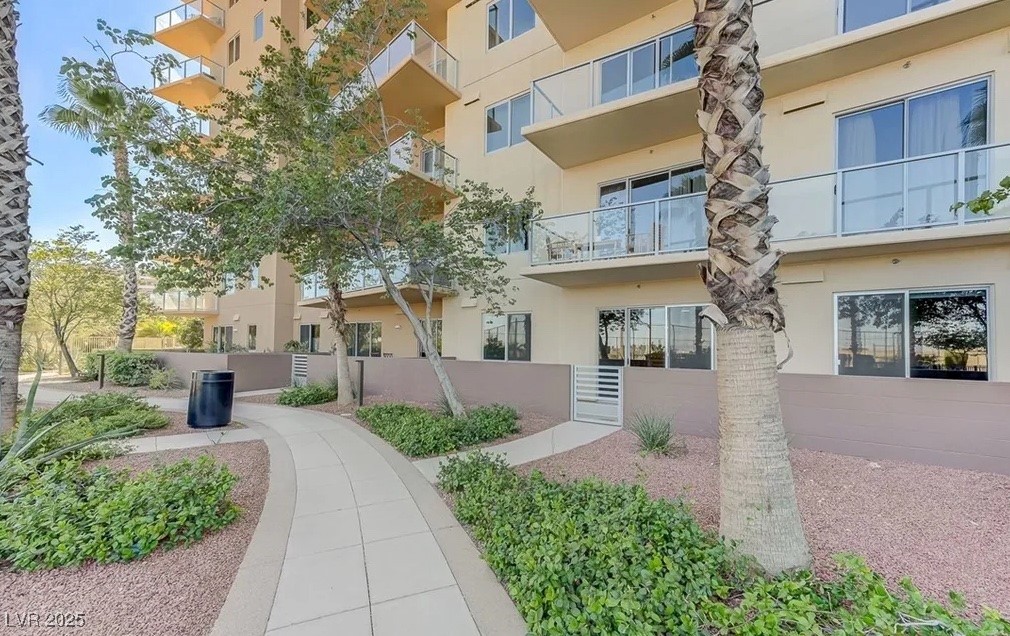 8255 Las Vegas Boulevard 1504 Las Vegas NV 89123