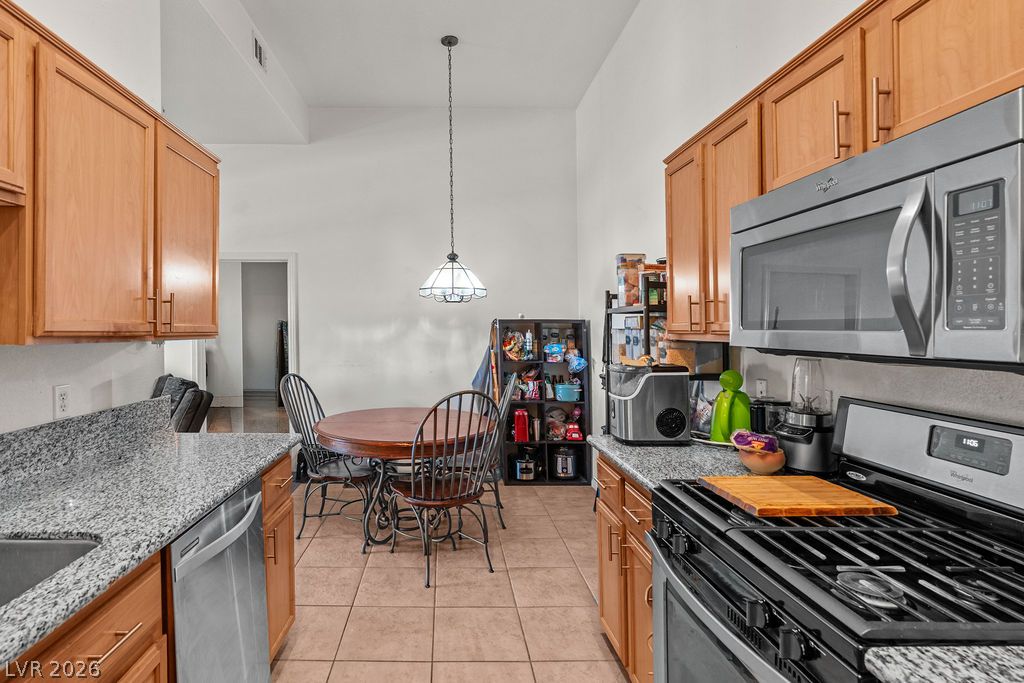 2305 West Horizon Ridge Parkway 2524 Henderson NV 89052