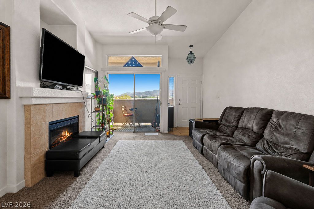 2305 West Horizon Ridge Parkway 2524 Henderson NV 89052