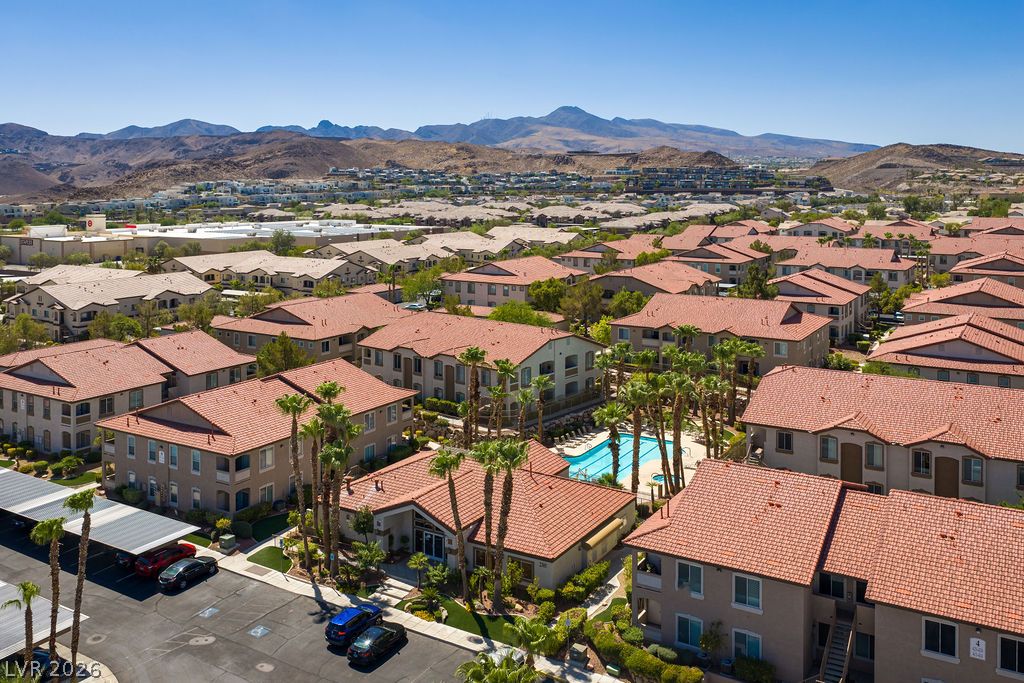 2305 West Horizon Ridge Parkway 2524 Henderson NV 89052