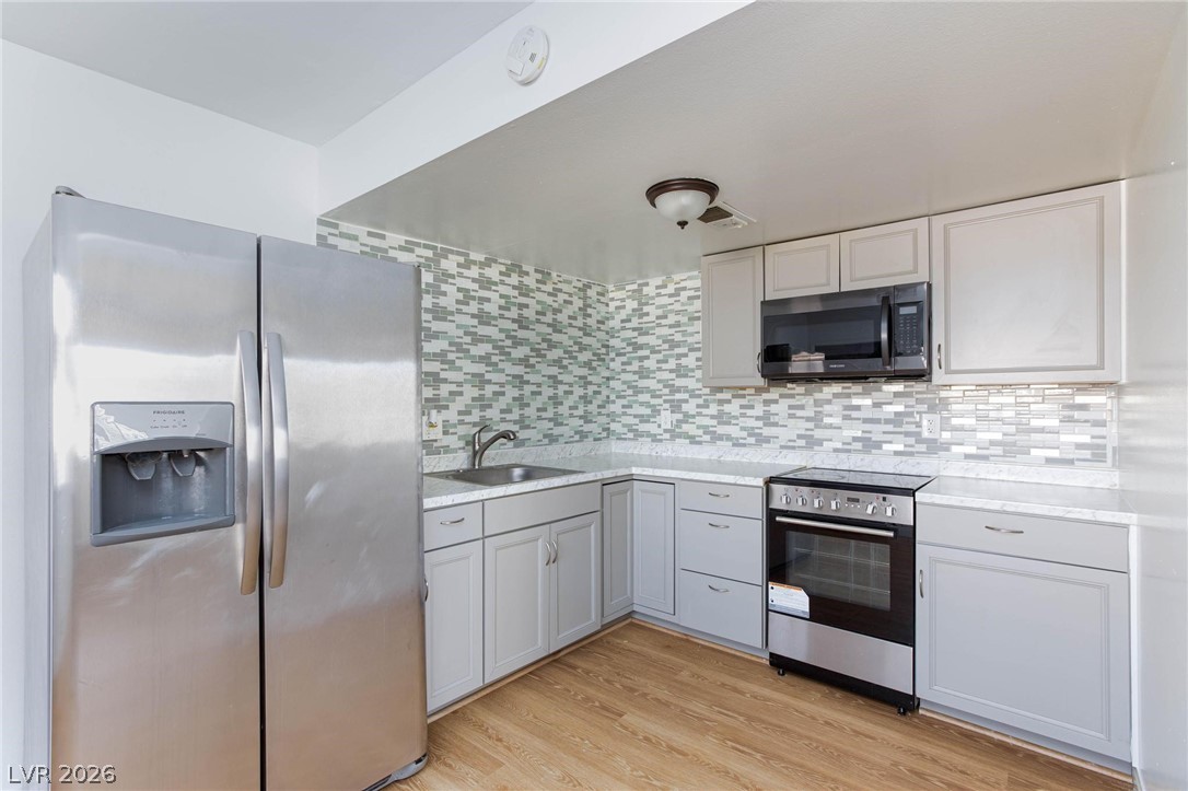 3821 1/2 Daisy Street 26 Las Vegas NV 89119